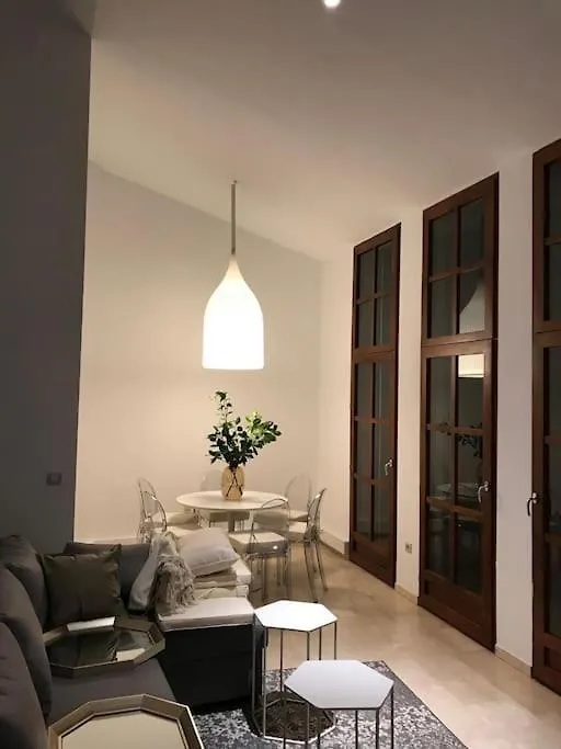 Mywhitewall Bib-Rambla Granada